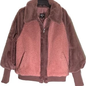 UGG
NWOT-Augusta Sherpa Baseball Jacket/firewood color